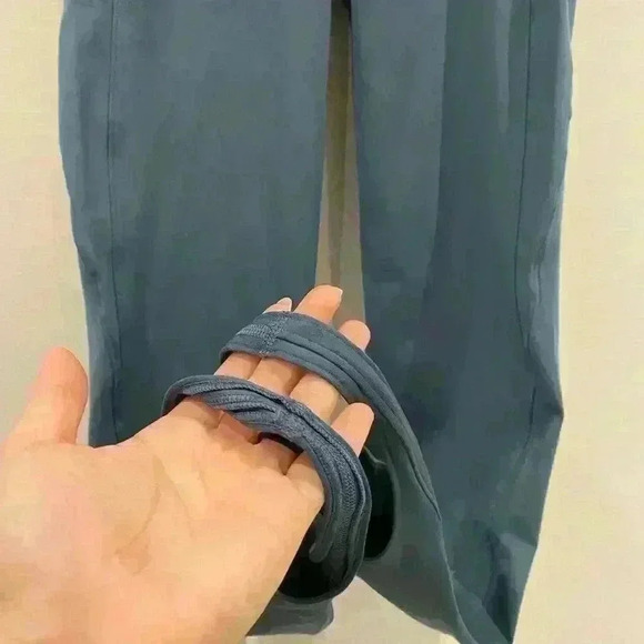 NWOT Le Ore Andria Stirrup Legging Sz M in pretty blue - Picture 5 of 7